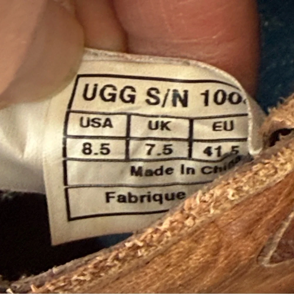 UGG Brompton Genuine‎ Leather chukka boot Size 8.5 A28